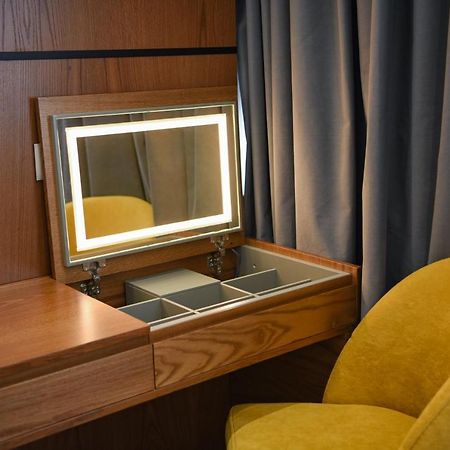Hotel The Wilson Tirana Extérieur photo