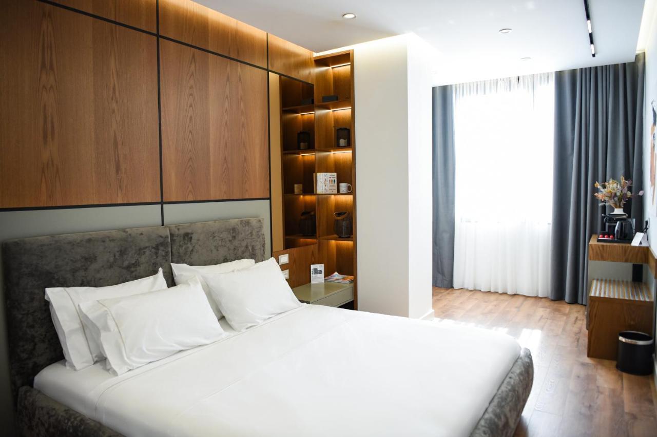 Hotel The Wilson Tirana Extérieur photo