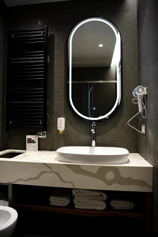Hotel The Wilson Tirana Extérieur photo