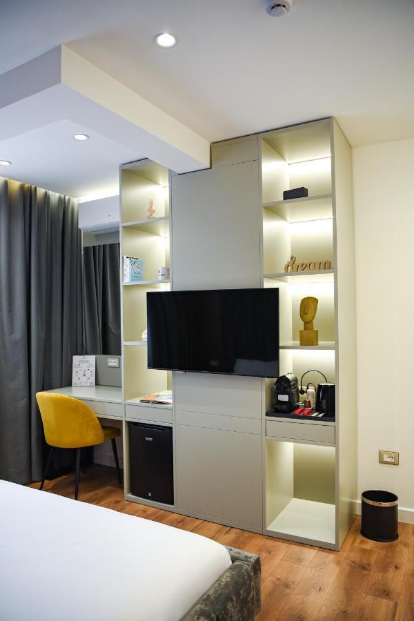Hotel The Wilson Tirana Extérieur photo