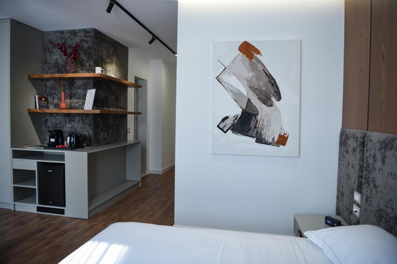 Hotel The Wilson Tirana Extérieur photo